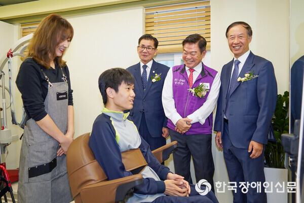 동문미용실 이미지