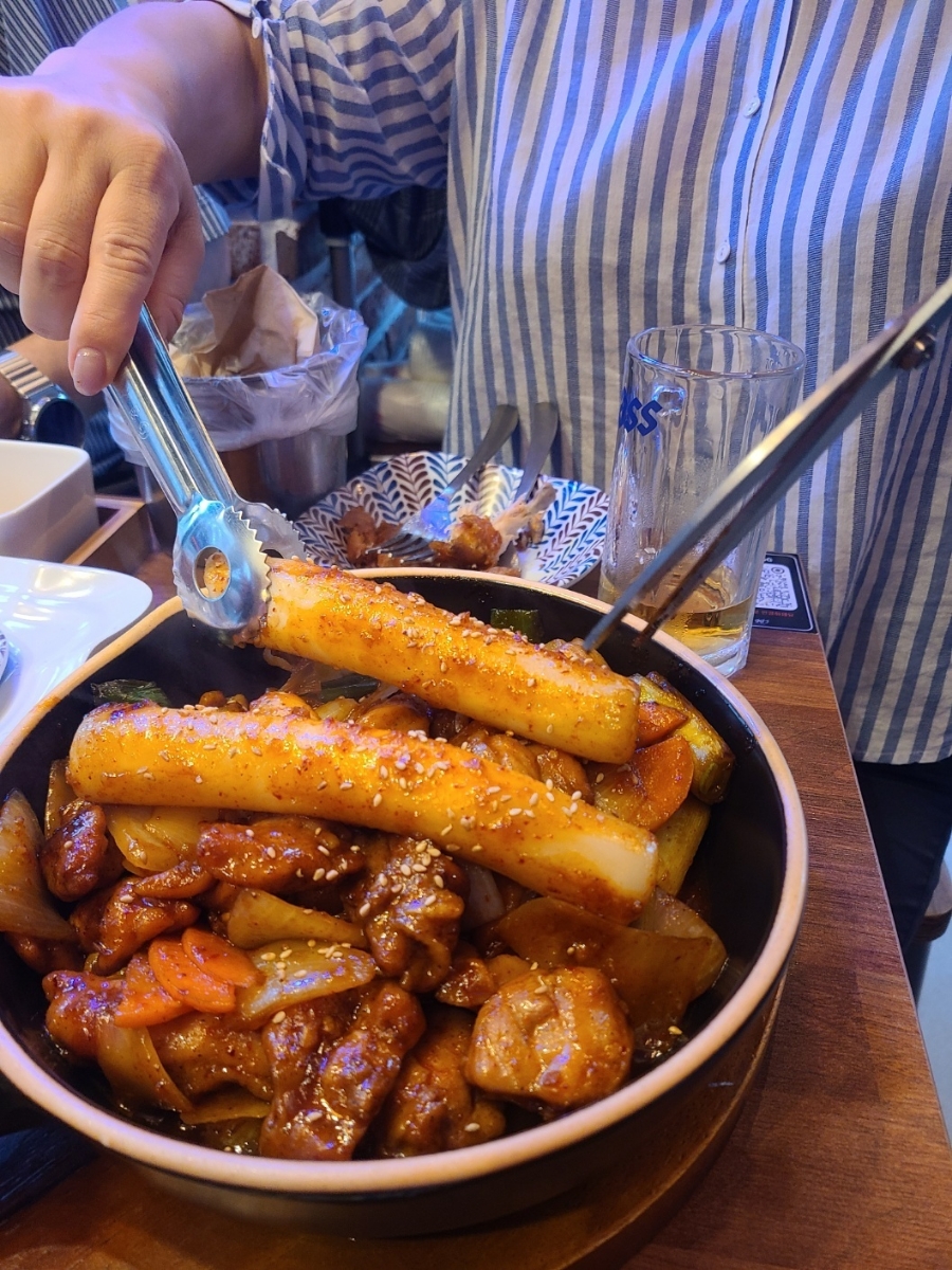 치킨왕 김닭구 이미지