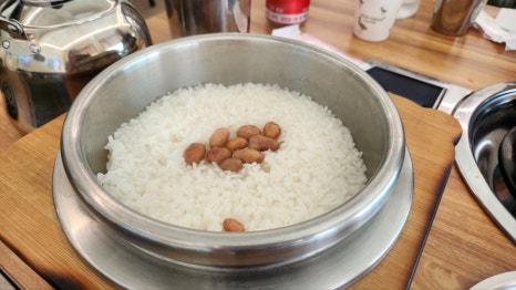 돈가네 김치찌개 이미지