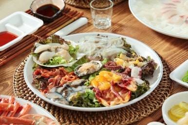 산오징어바지락칼국수 이미지