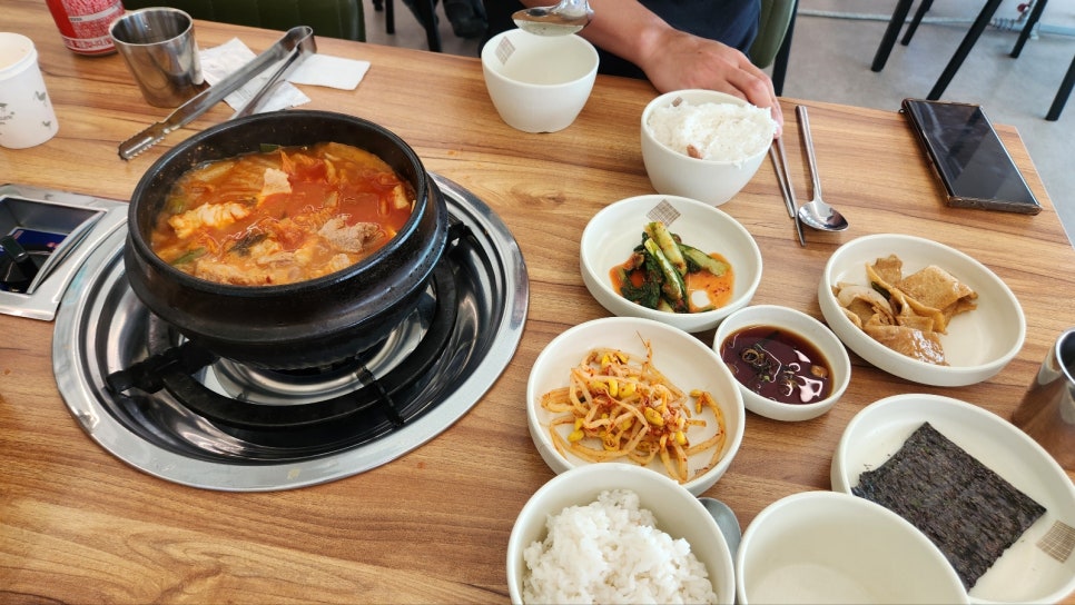 돈가네 김치찌개 이미지
