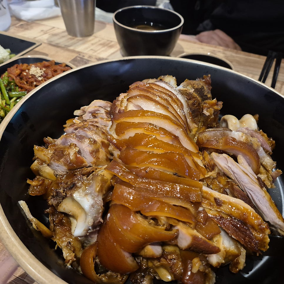윤족발 이미지