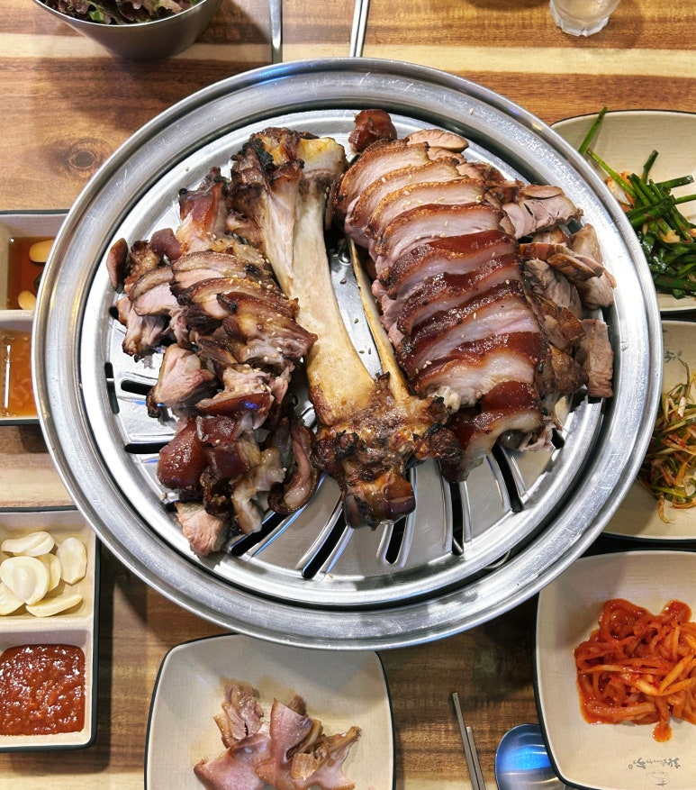 황토숯가마로구운족발 이미지