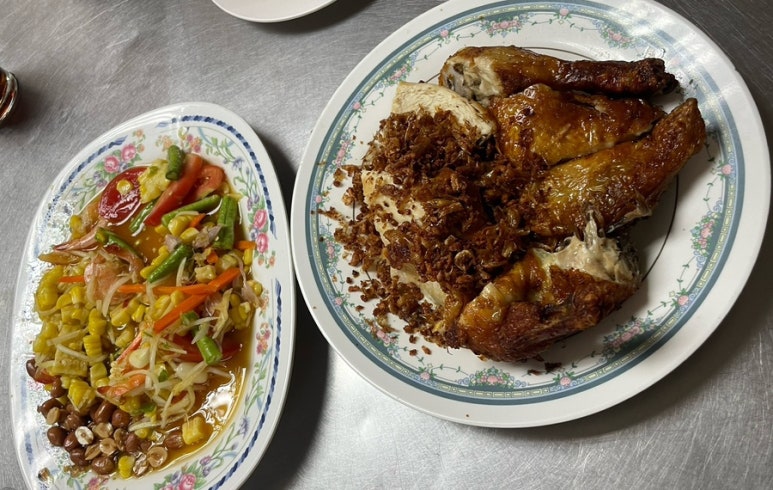 치킨IN월드 이미지