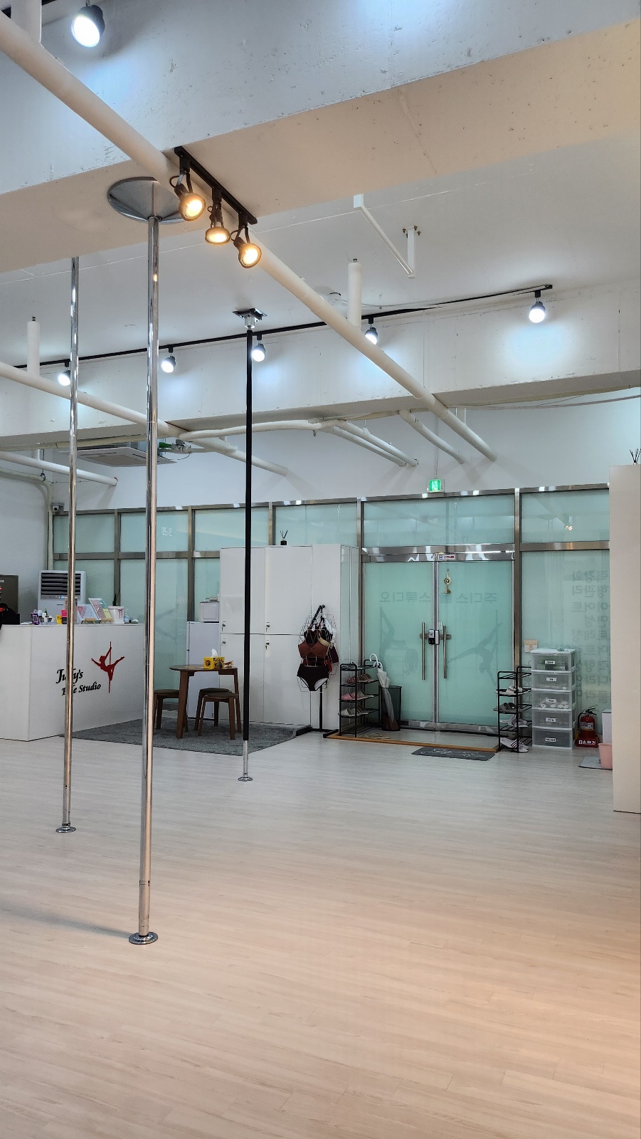 폴스튜디오 이미지
