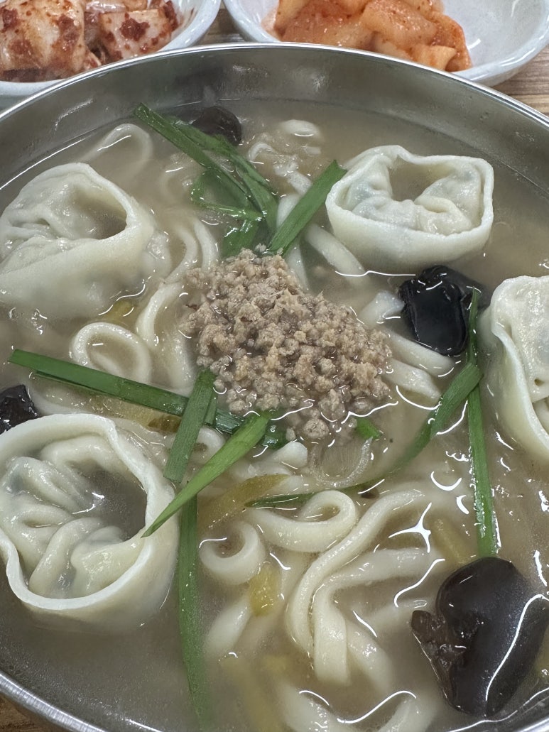 두리칼국수 이미지