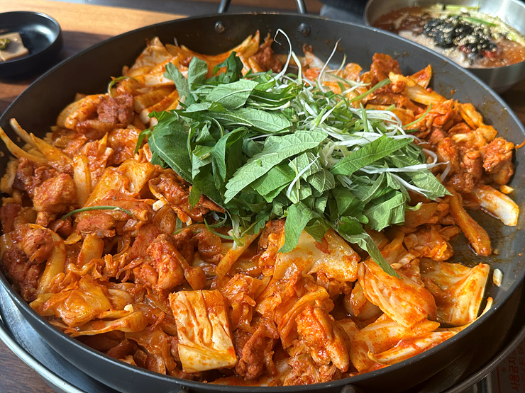 백년닭갈비 이미지