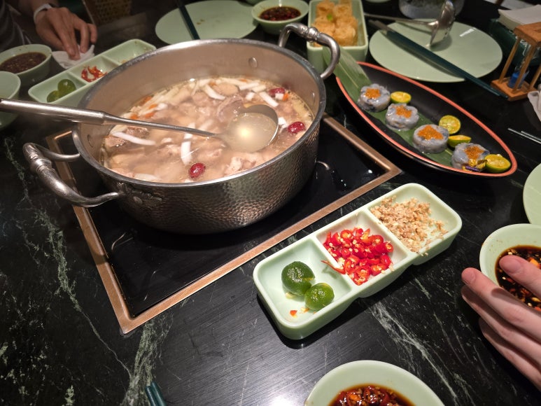 코코넛치킨 이미지