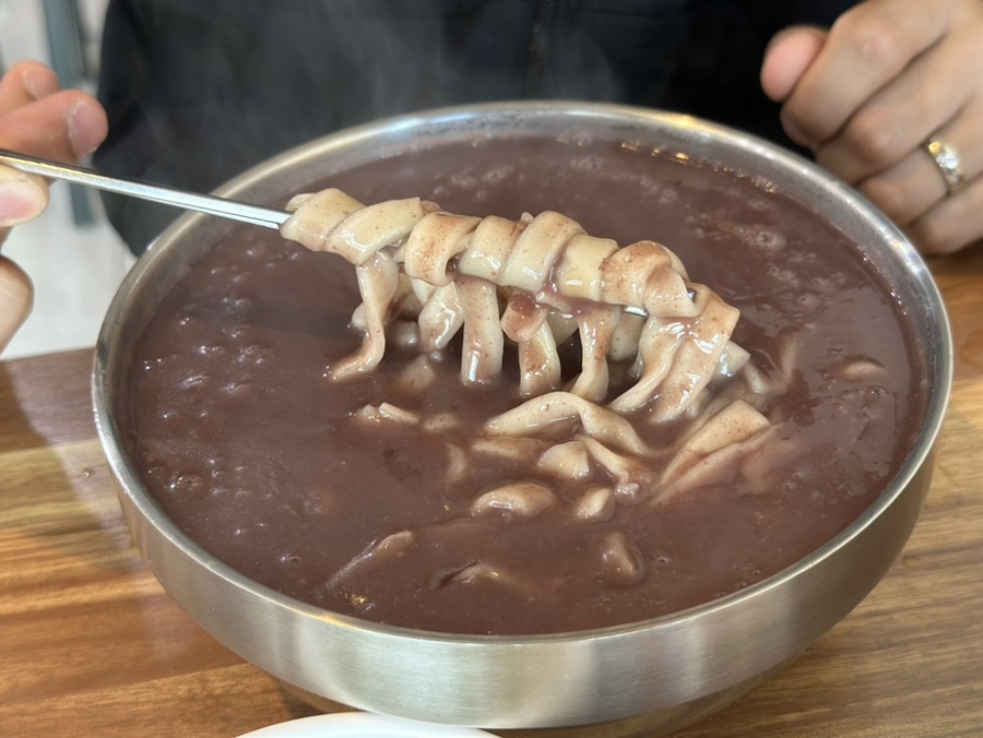 금손팥칼국수 이미지