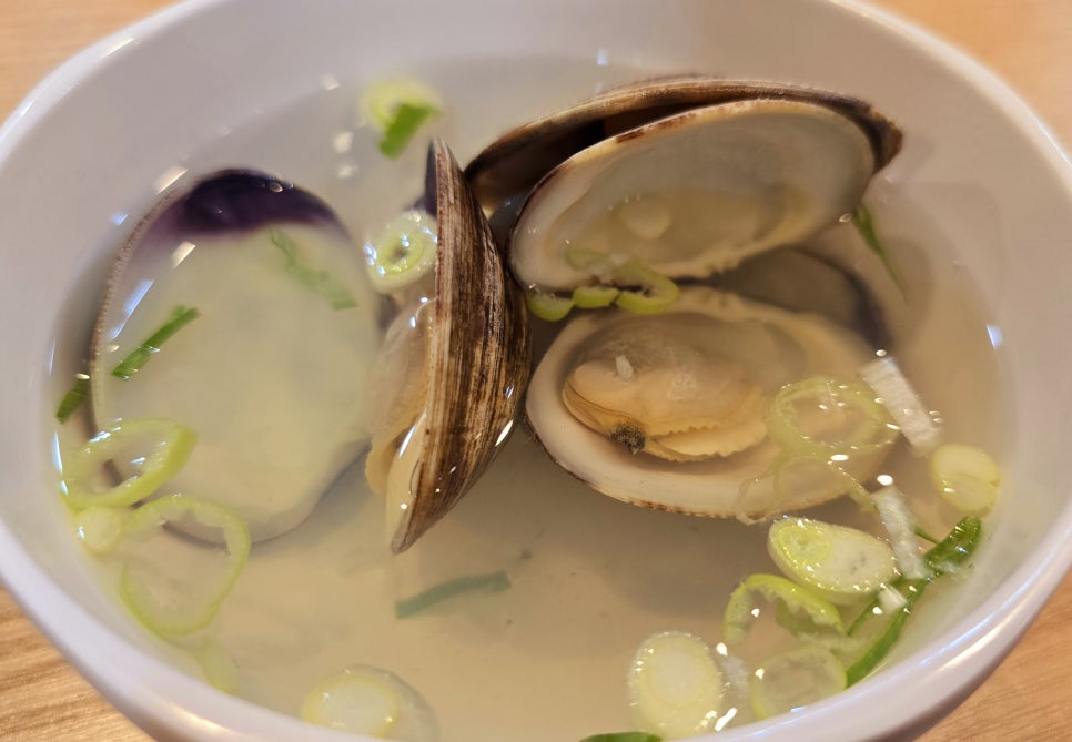 흑산도회식당 이미지
