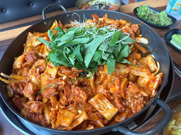 백년닭갈비 이미지