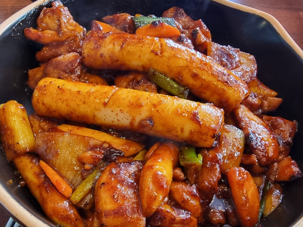 치킨왕 김닭구 이미지