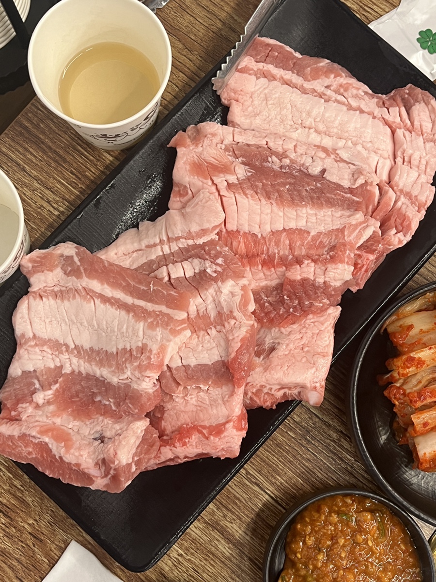 고기꿉는삼촌 이미지
