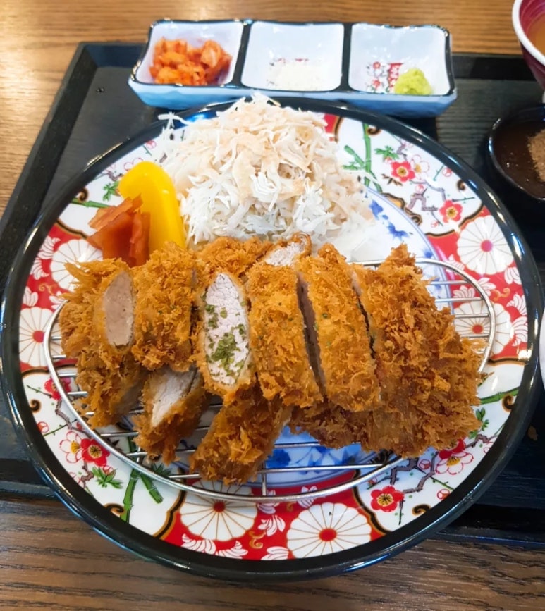 정든카츠 이미지