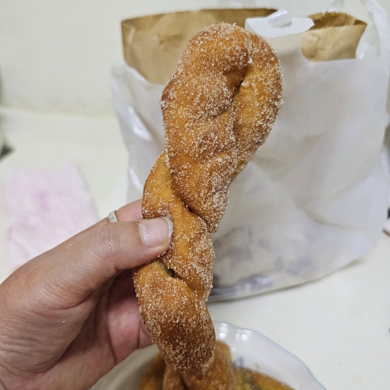 맛나맛나꽈배기 이미지