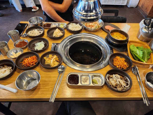 섭이네숯불닭갈비 이미지