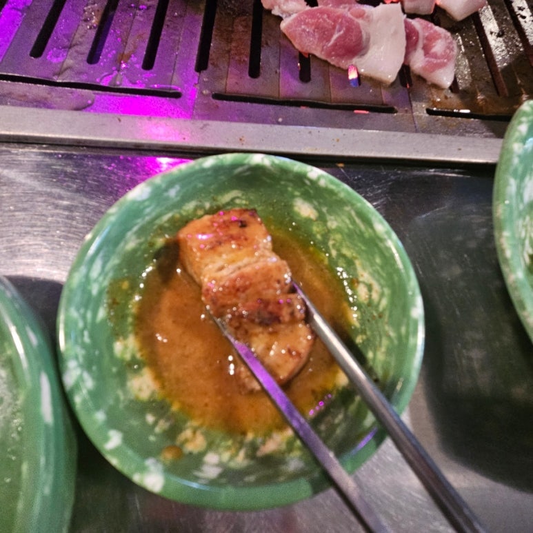 연탄닭발구이 이미지