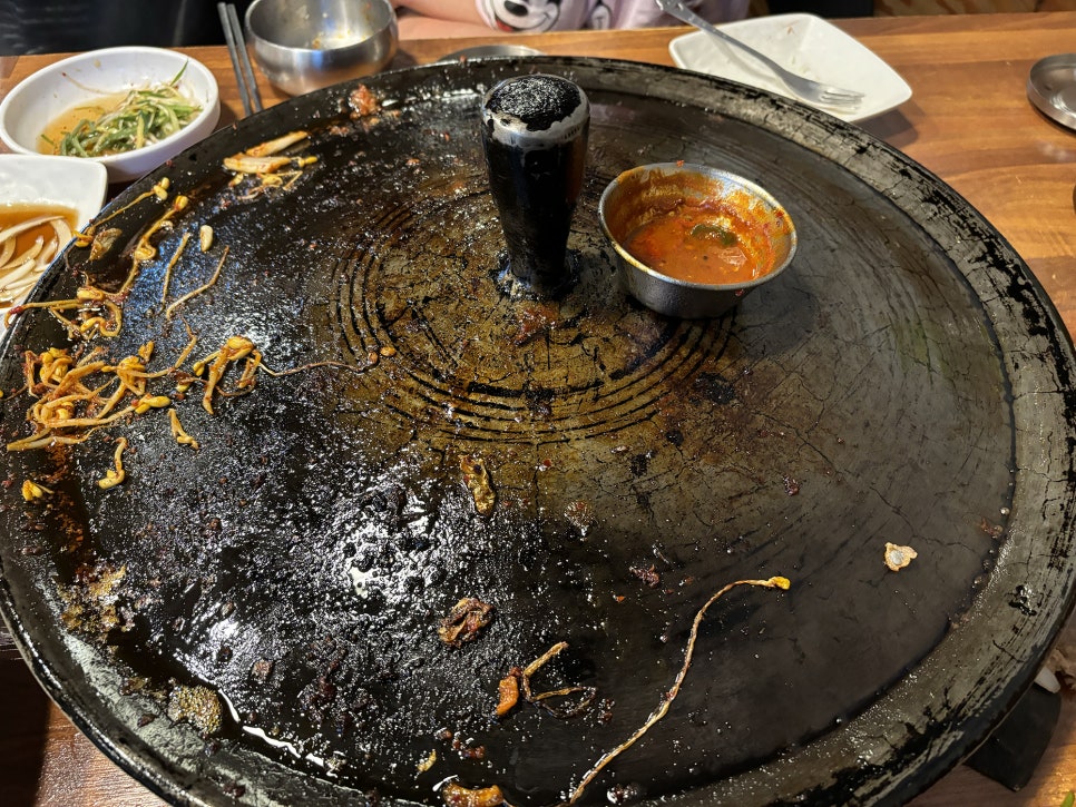 돈꿈솥뚜껑삼겹살 이미지