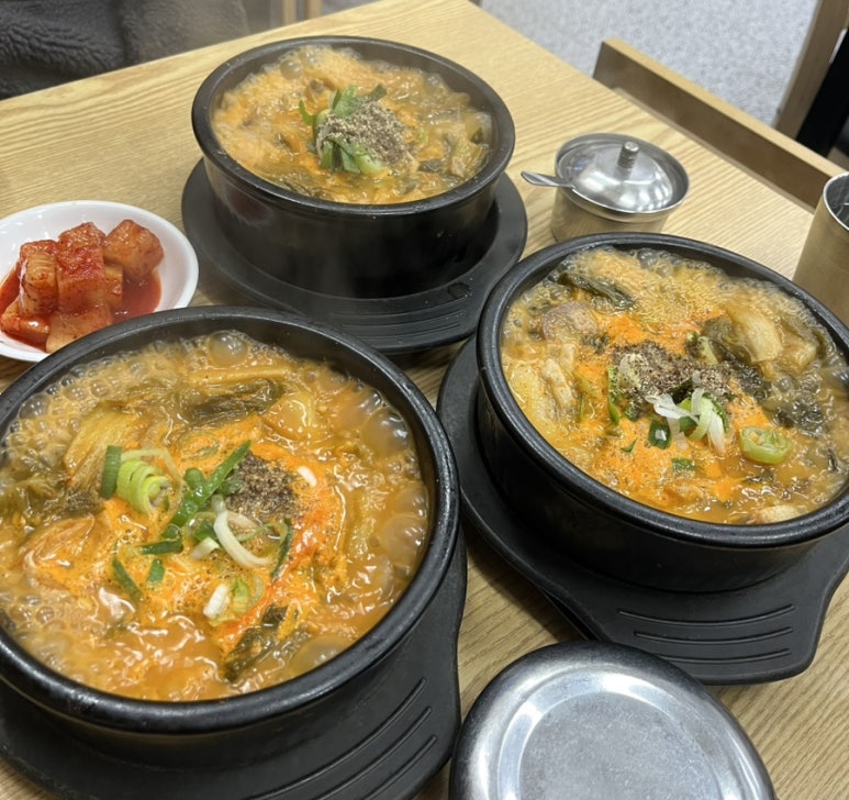 우거지 품은 순대국 이미지