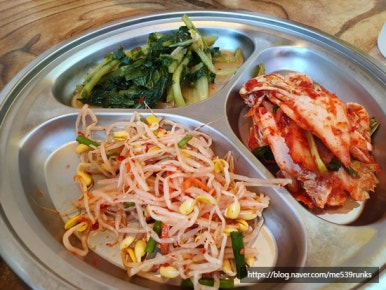 옛날보리밥삼색칼국수 이미지