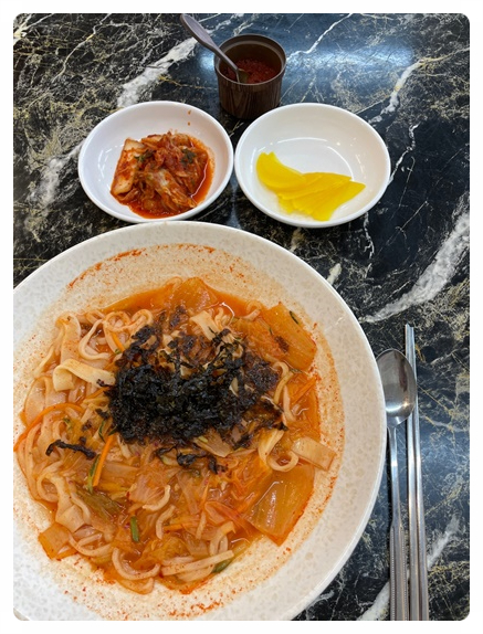 고전칼국수 이미지
