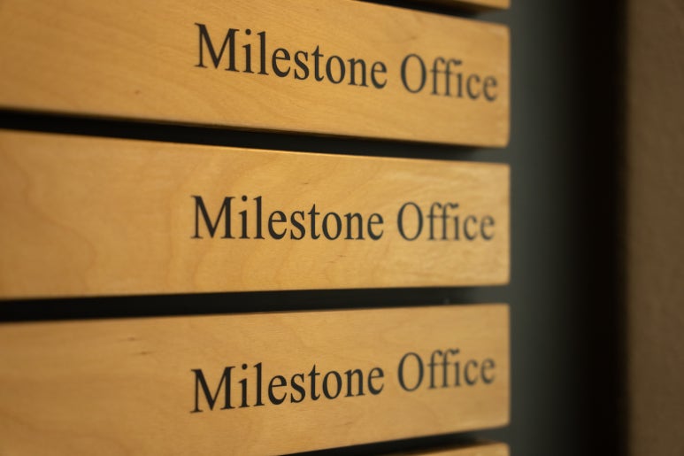 마일스톤(milestone) 이미지