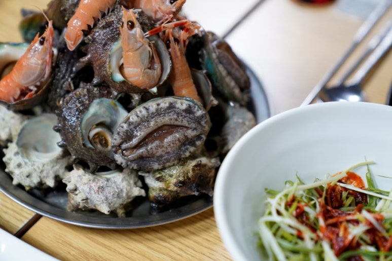 흑돈애 이미지