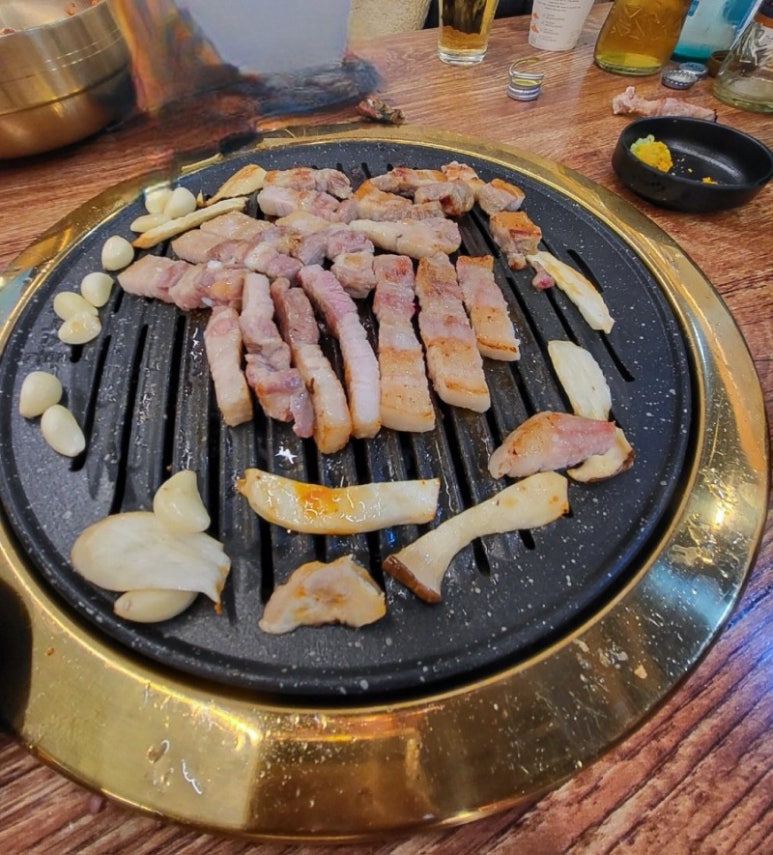 고기꿉는삼촌 이미지
