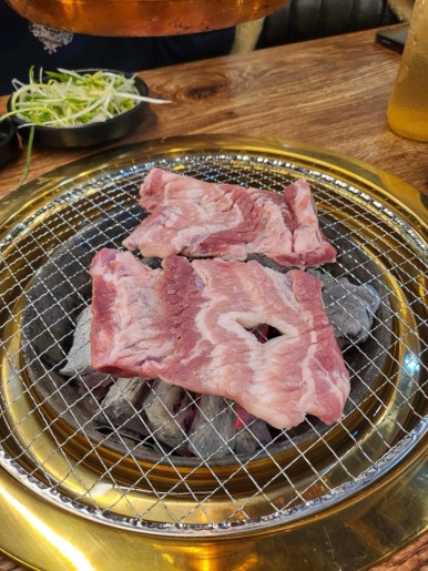 고기꿉는삼촌 이미지