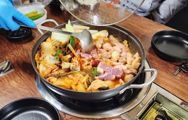 원조생고기 두루치기전문 이미지