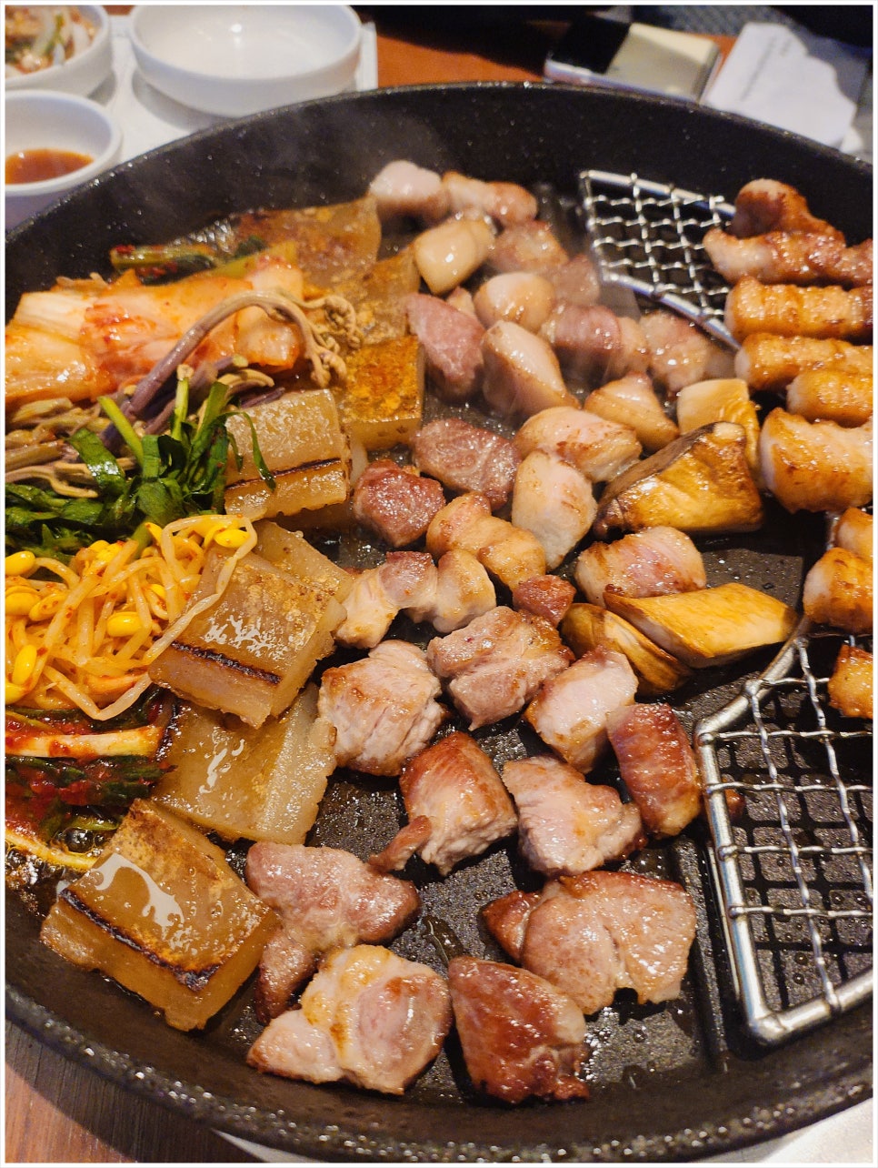 꽃돼지식당 이미지
