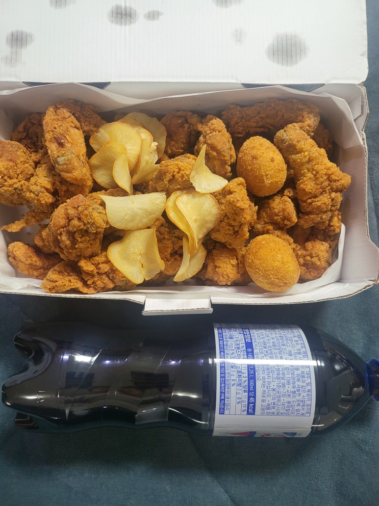 바삭이치킨 이미지