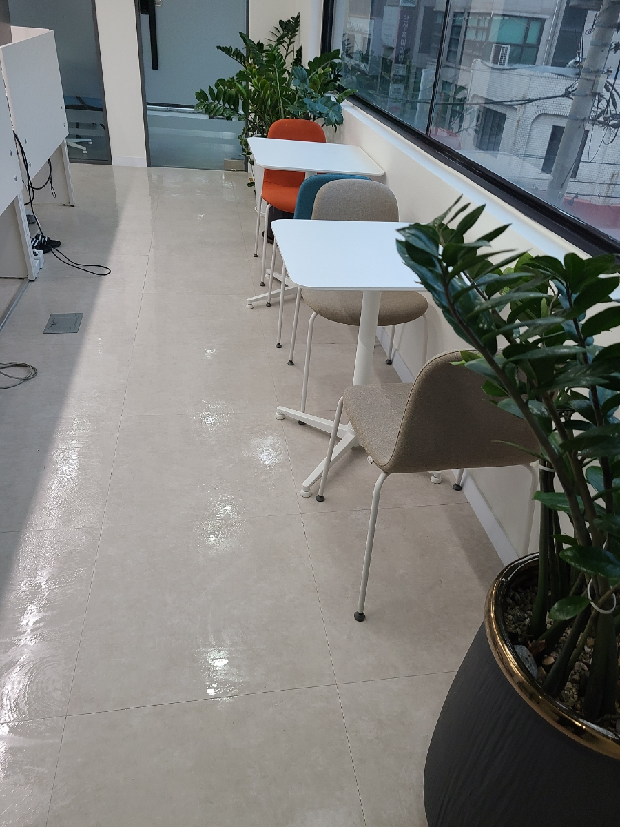 강남구사무실정기청소학원상가건물매장청소업체 이미지