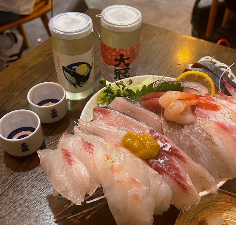 군침도는 숙성회 이미지