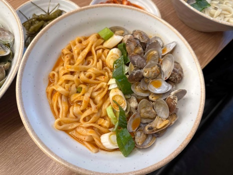 고향엄마손생바지락칼국수 이미지