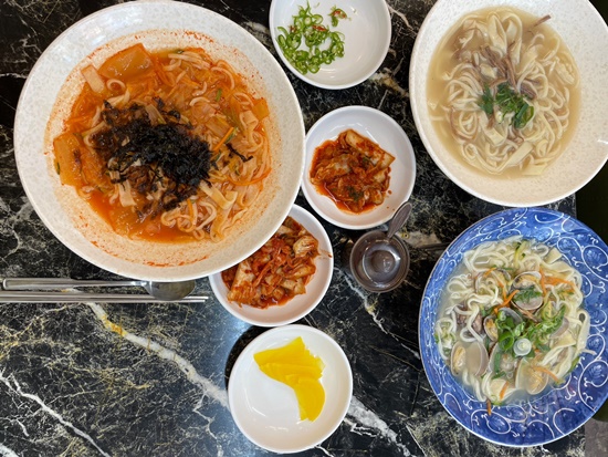 고전칼국수 이미지