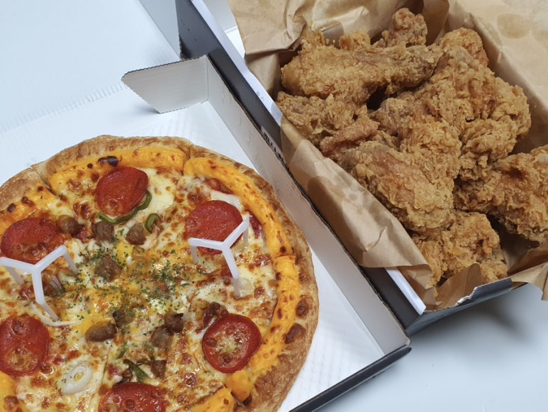피자나라치킨공주피나치공 이미지