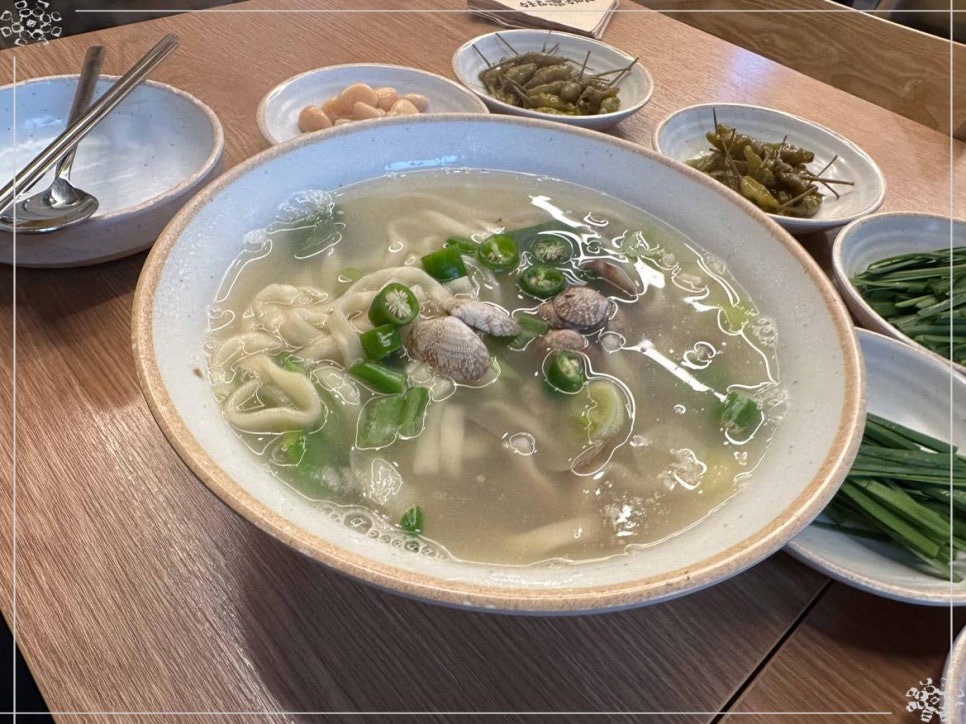 엄마손보쌈칼국수 이미지
