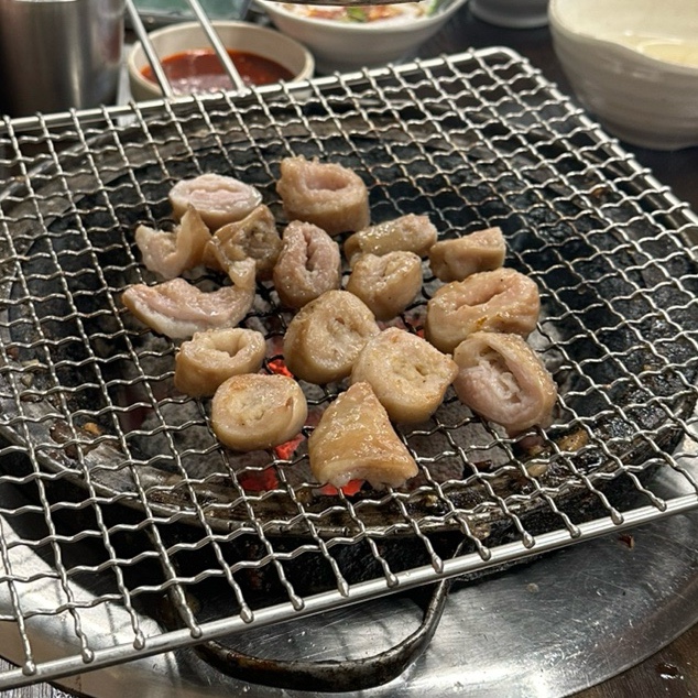황소숯불꼼장어구이 이미지