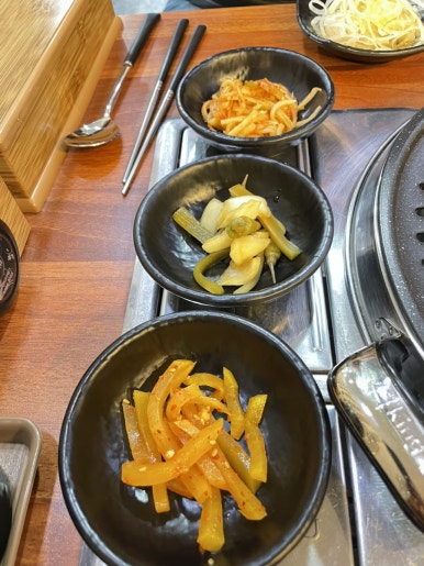 싱싱한우뭉티기 이미지