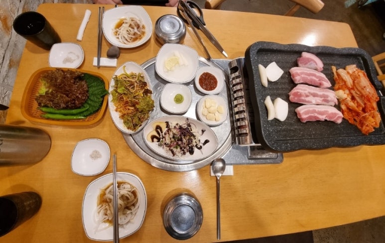 암돼지와꽃등심 이미지