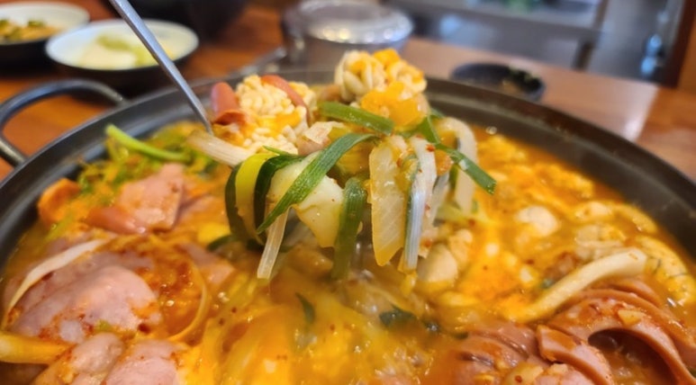 더하고부대찌개 정관점 이미지