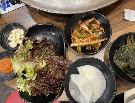 함고집솥뚜껑김치삼겹살 이미지