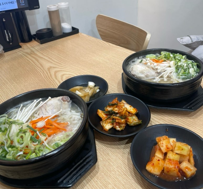 수정닭반마리칼국수 이미지