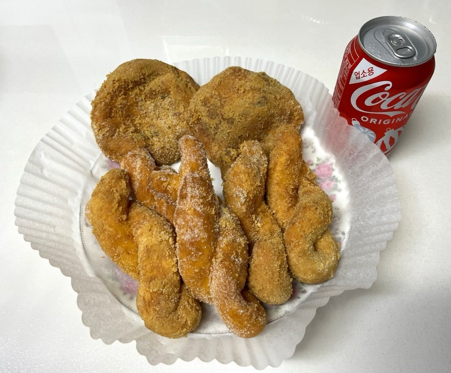 황금찹쌀꽈배기 이미지