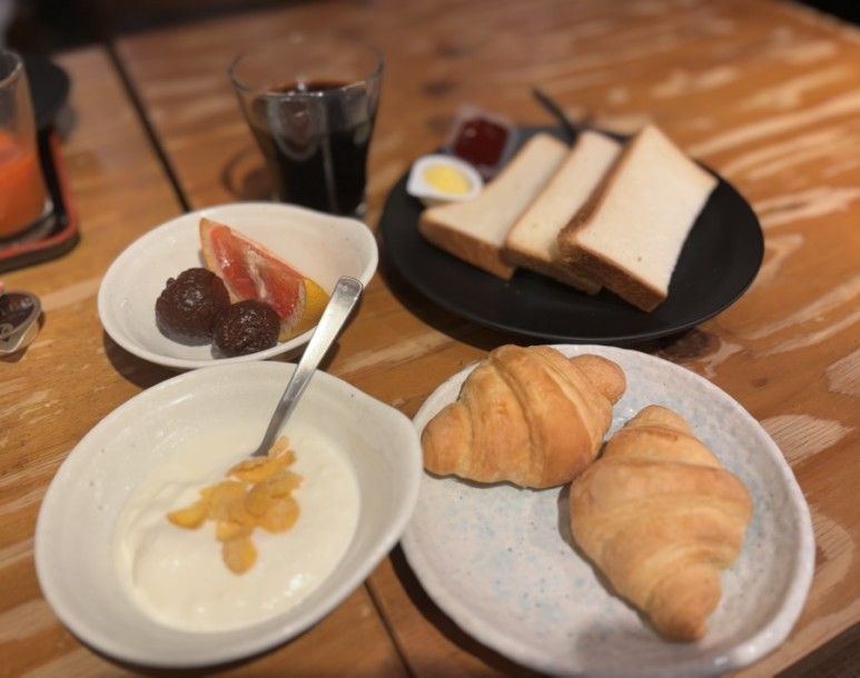 니시테츠 인 신주쿠 일본 도쿄 크리스마스 연말 연초 가성비 비즈니스호텔 숙소 세미더블룸 조식 비용 어메니티 18 IMG 0824