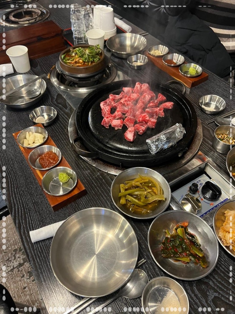 깍뚝집 이미지