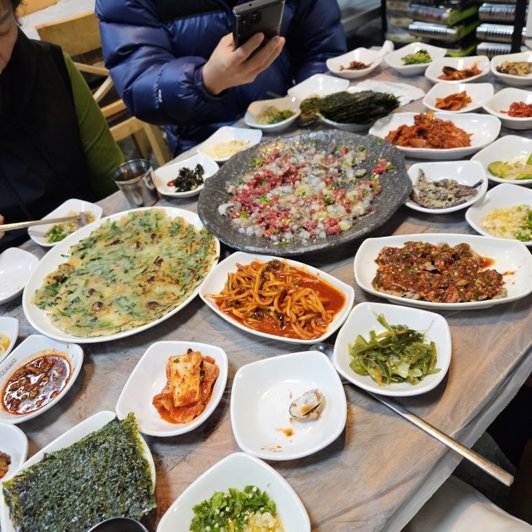 [전주 효자동] 전주가정식백반, 20가지 이상 반찬이 나오는 만오천원 꼬막정식 백반반 전주 맛집(메뉴추천/가격/주차장 ...