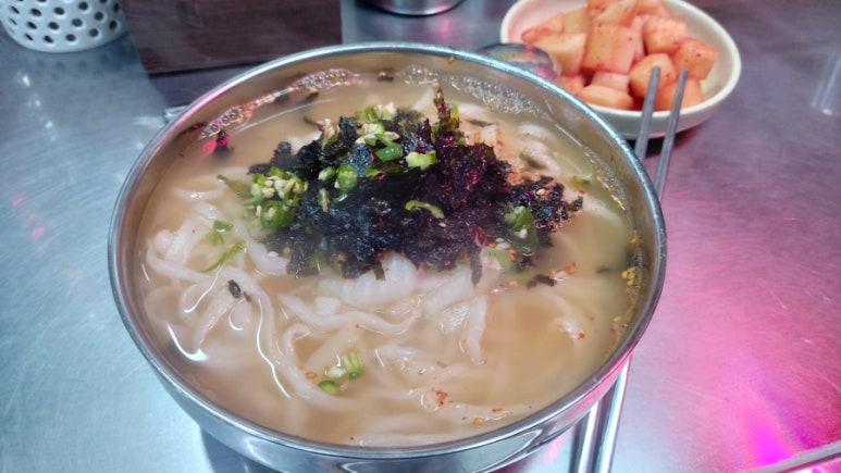 이모칼국수 이미지