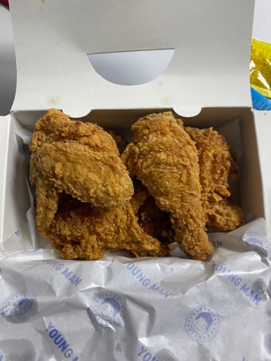 청년치킨 이미지